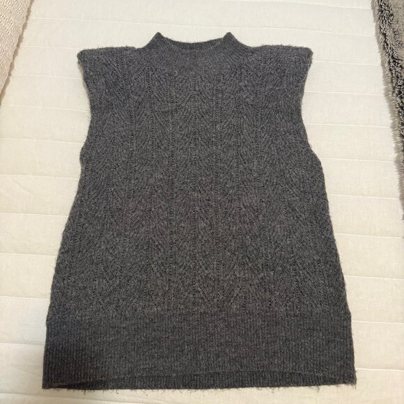 L'AGENCE Grey Mock Neck Sleeveless Sweater - Picture 1 of 6